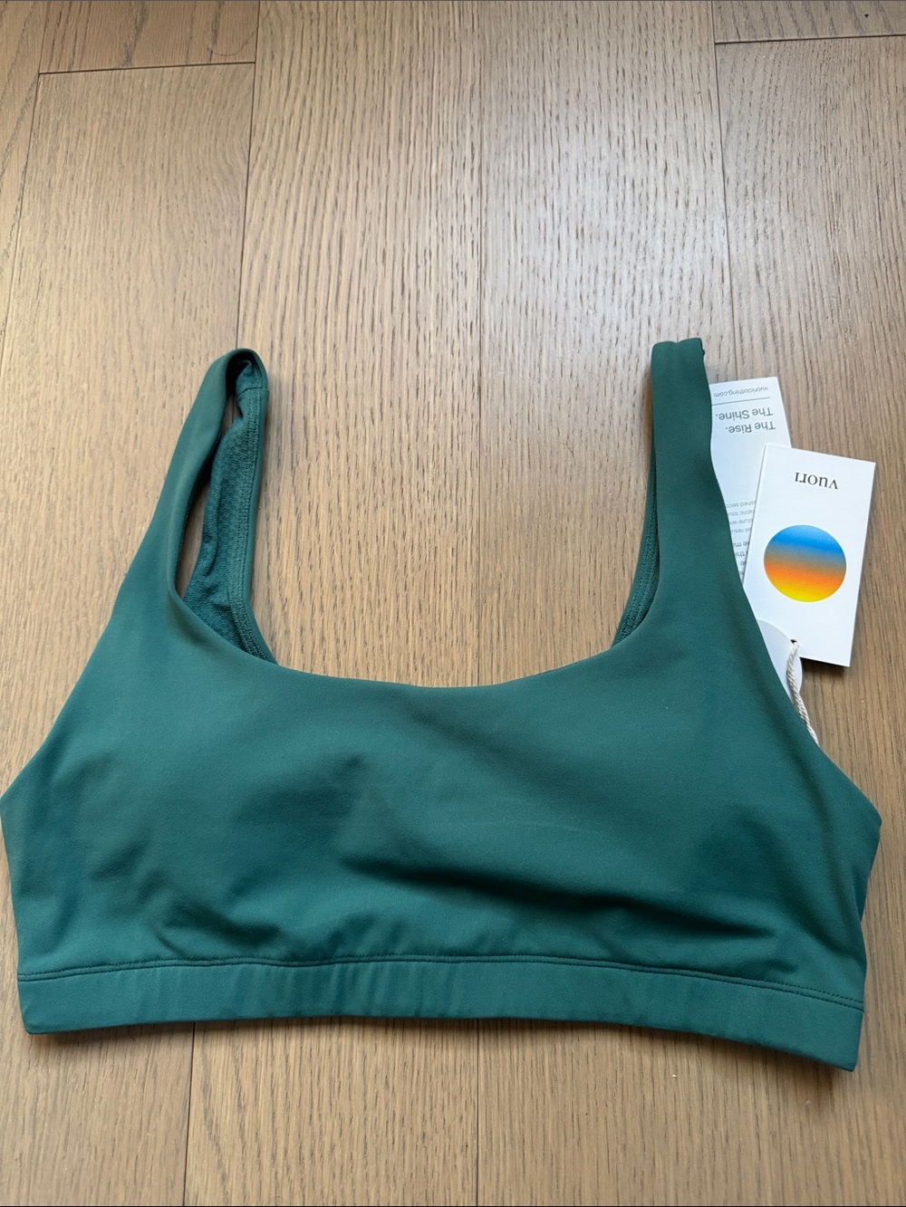 NWT Vuori sports bra